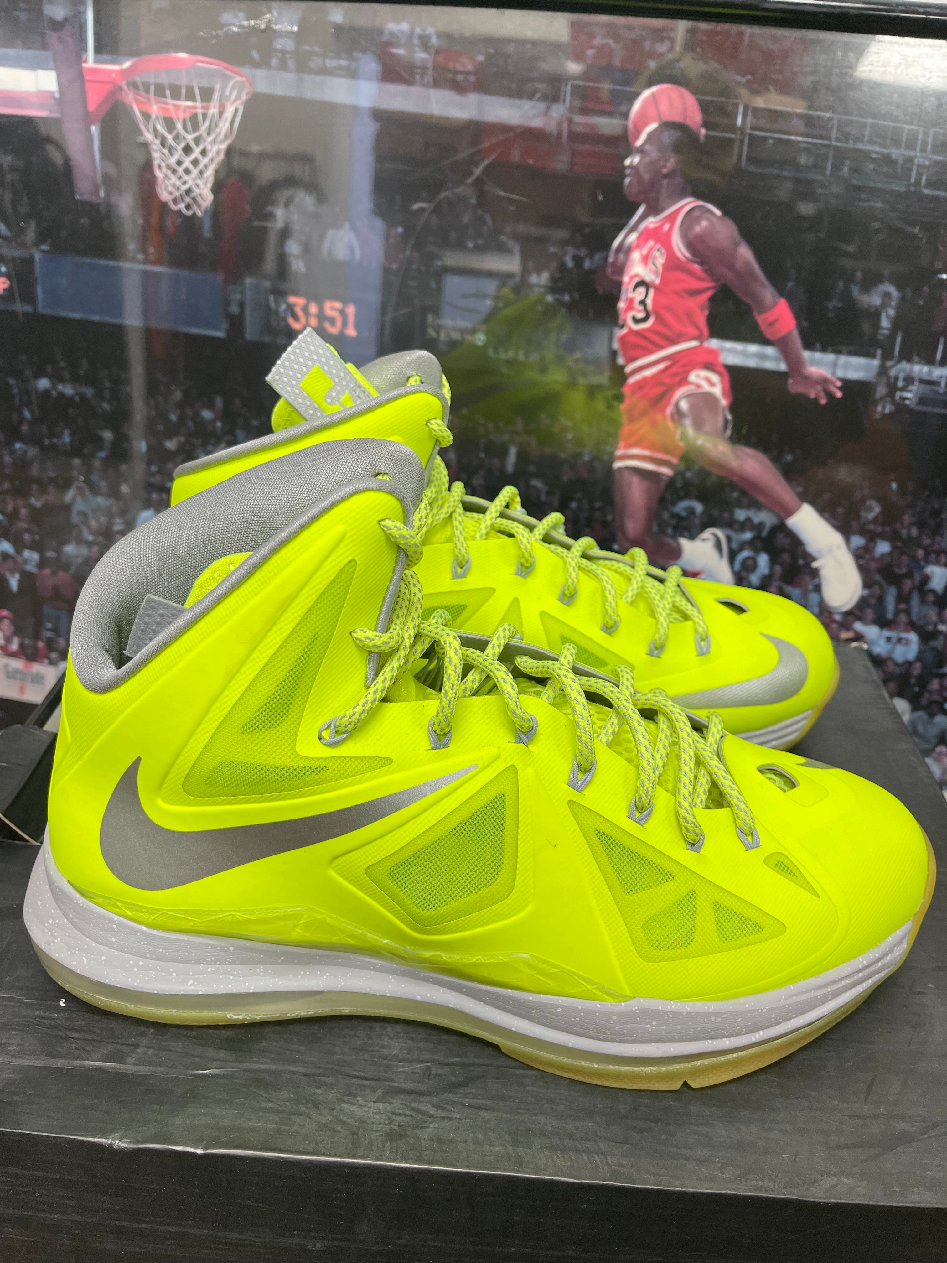 Nike Lebron Elite 5 trainers in Volt and Light Smoke Grey #basketball size 10